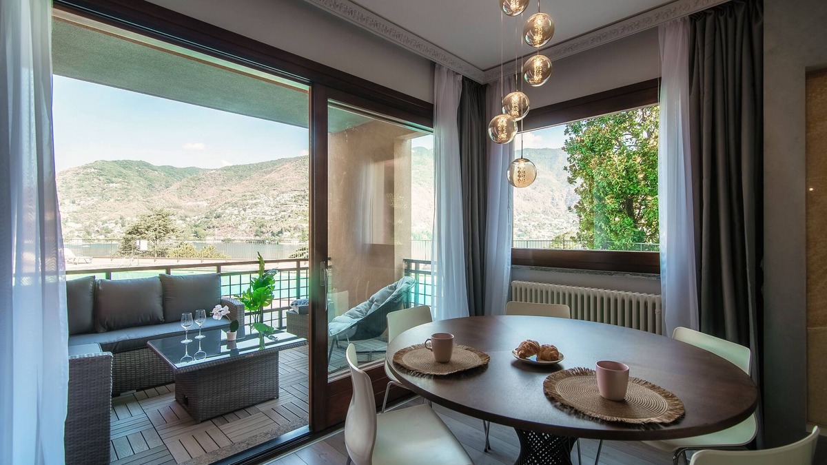 Blevio Apartment | Florissa