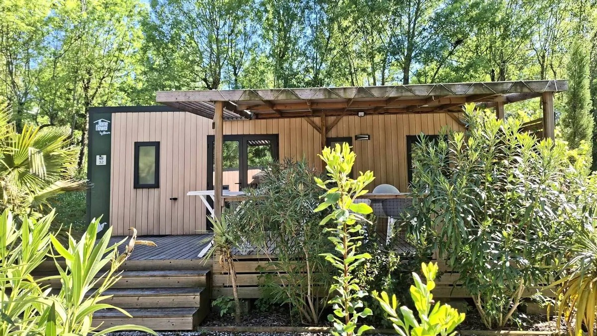 Montgeard House | Flower Camping Du Lac De Thésauque * - Home Flower Premium 32m2 3 bedrooms + Terrace + LV + TV + air conditioning 6 people