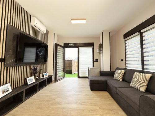 Noja Apartment | Flower Deluxe Bajo con Jardin 6083