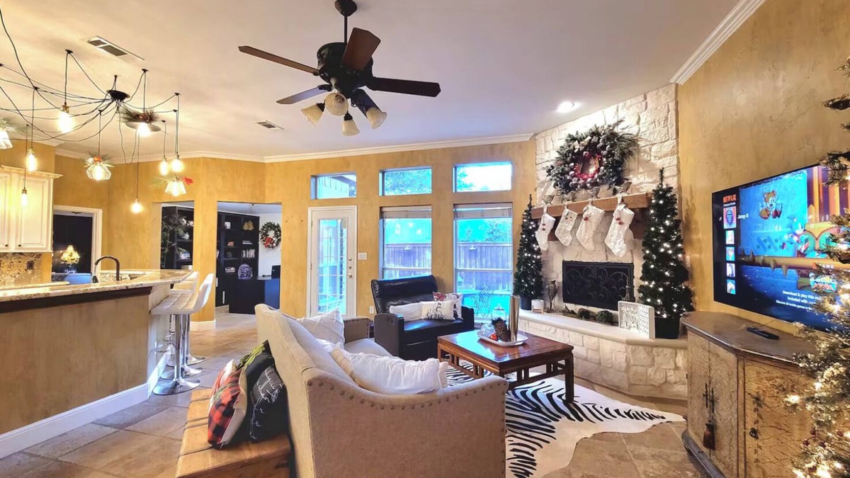 Flower Mound House | Flower Mound: Vacation Entertainment Business