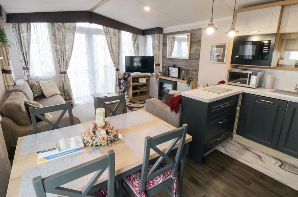 Cayton Bay Other | flower pot retreat