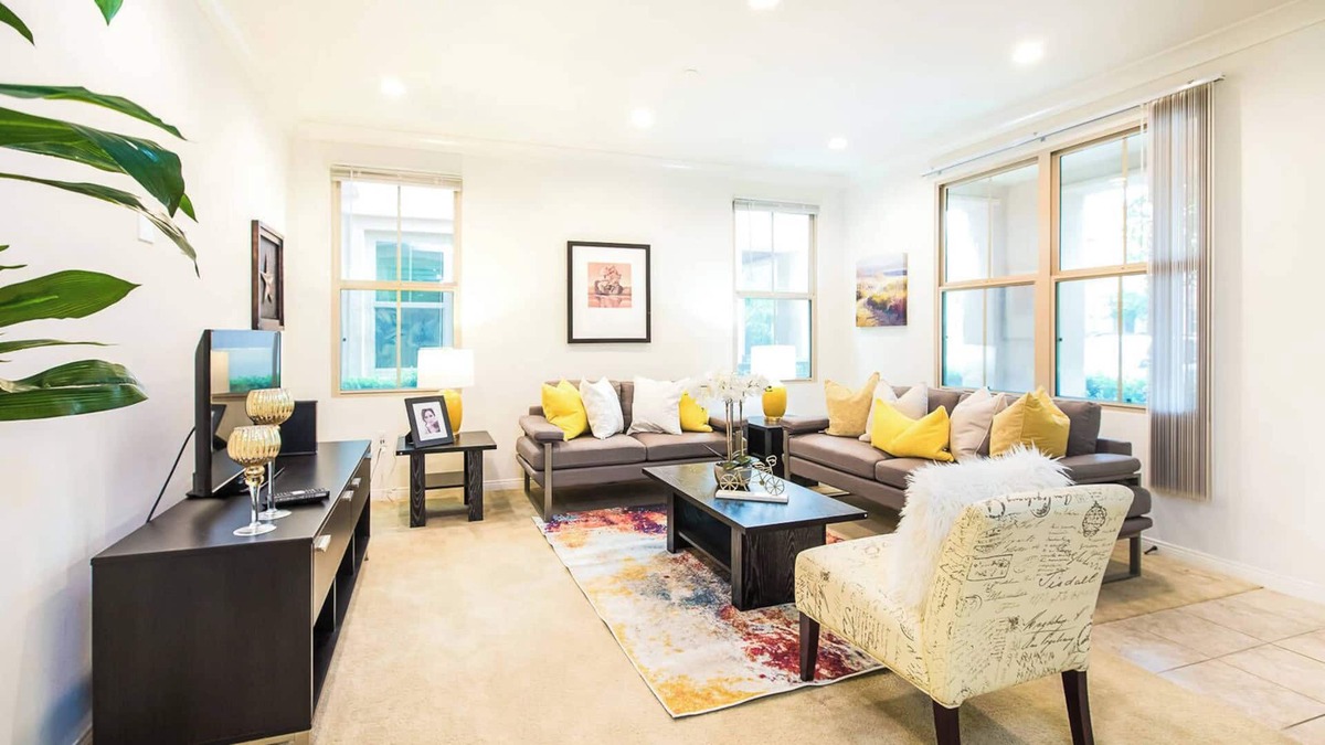 Stonegate House | Flowering Delicacy on Kempton #194