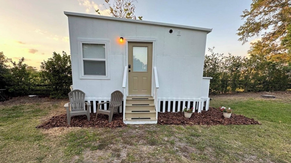 St. Cloud Cottage | Fluorescent Village Off Grid Tiny Home