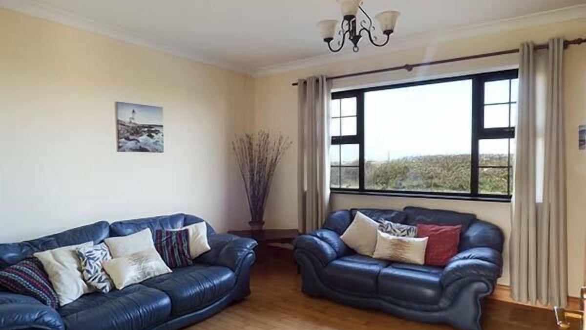 Miltown Malbay House | FLYNN'S COTTAGE, pet friendly, with open fire in Quilty, County Clare