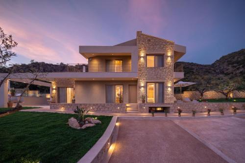 Lefktron Villa | Foneas Bay Villa
