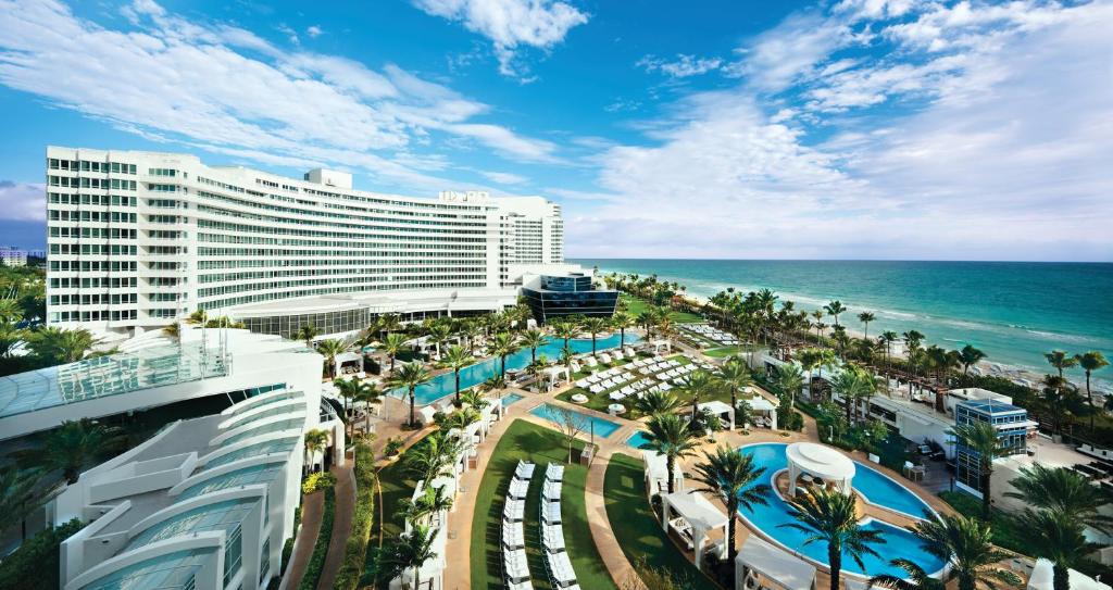 Mid Beach Resort | Fontainebleau Miami Beach
