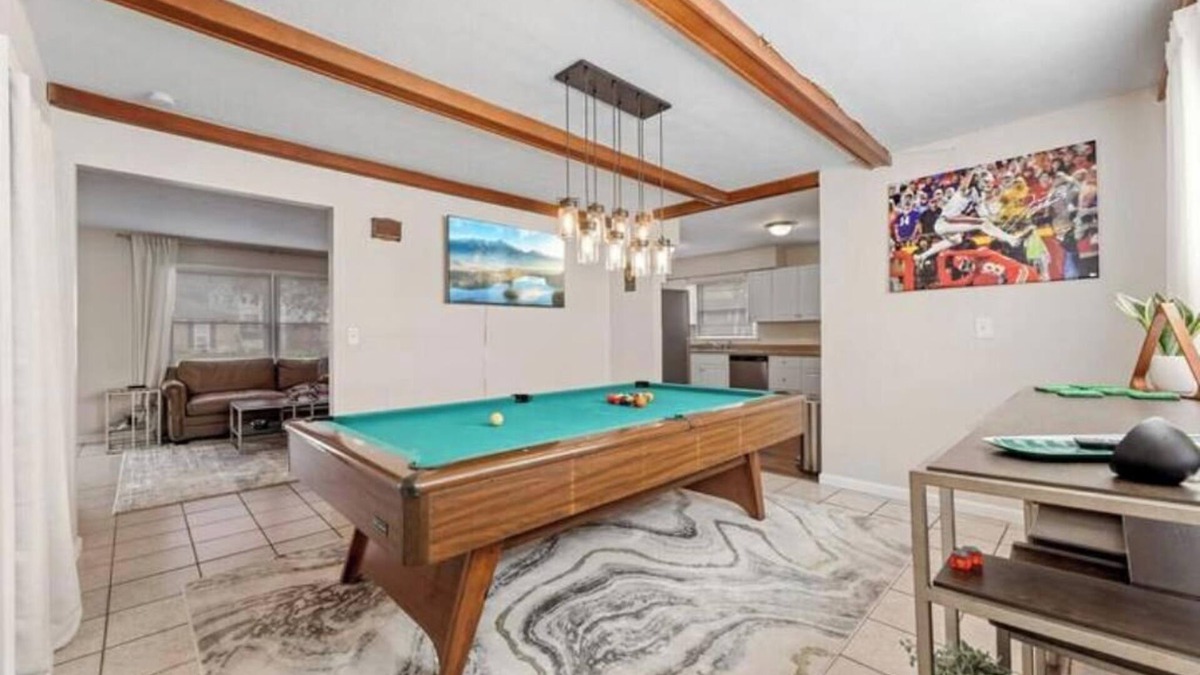 Canton House | Football Haven: 3 Min to HOF and Belden Village