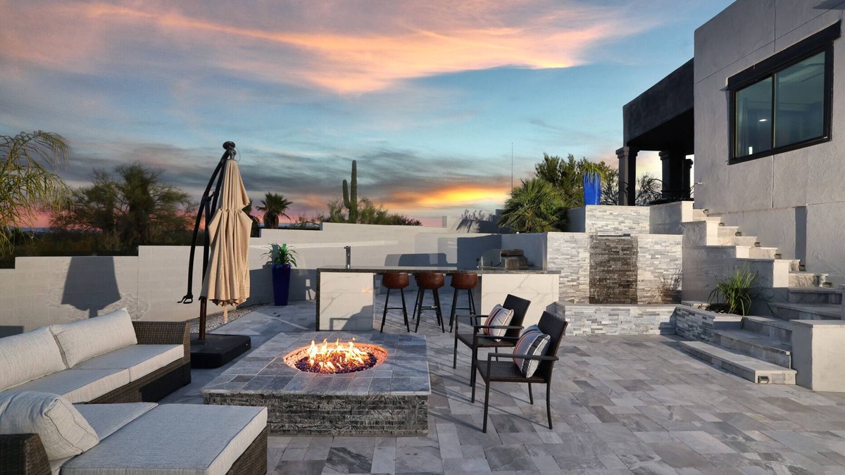 Tucson House | Foothills Home w Resort like yard and Mountain views! Outdoor Kitchen