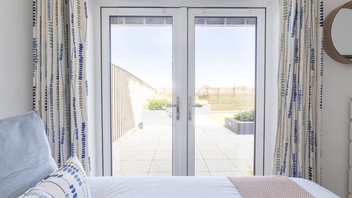 Westleigh House | Footsteps to the beach, enjoy seaviews & sunsets
