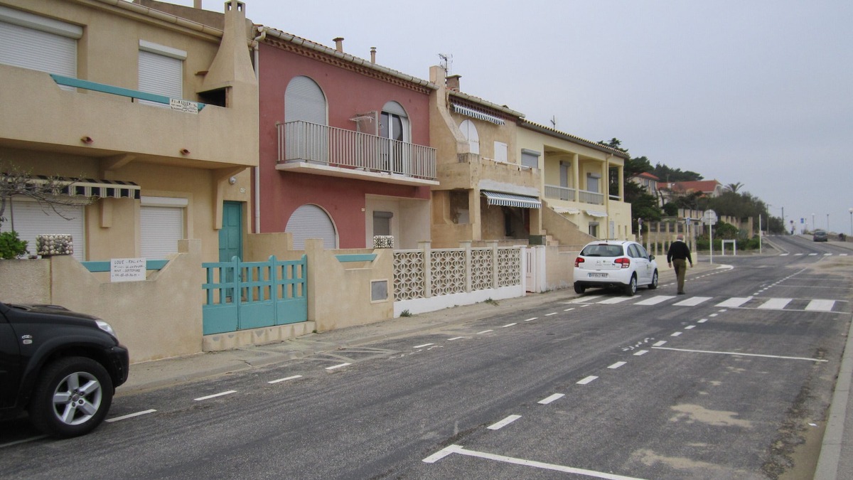 Leucate Apartment | For rent T2- Leucate plage - 1er D- Front de mer