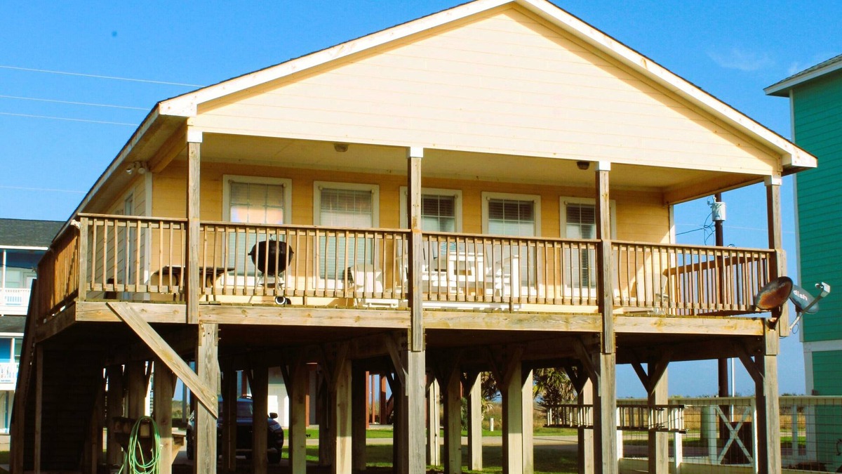 Matagorda House | For Sandy Toes & Sunny Vibes. Book Now!
