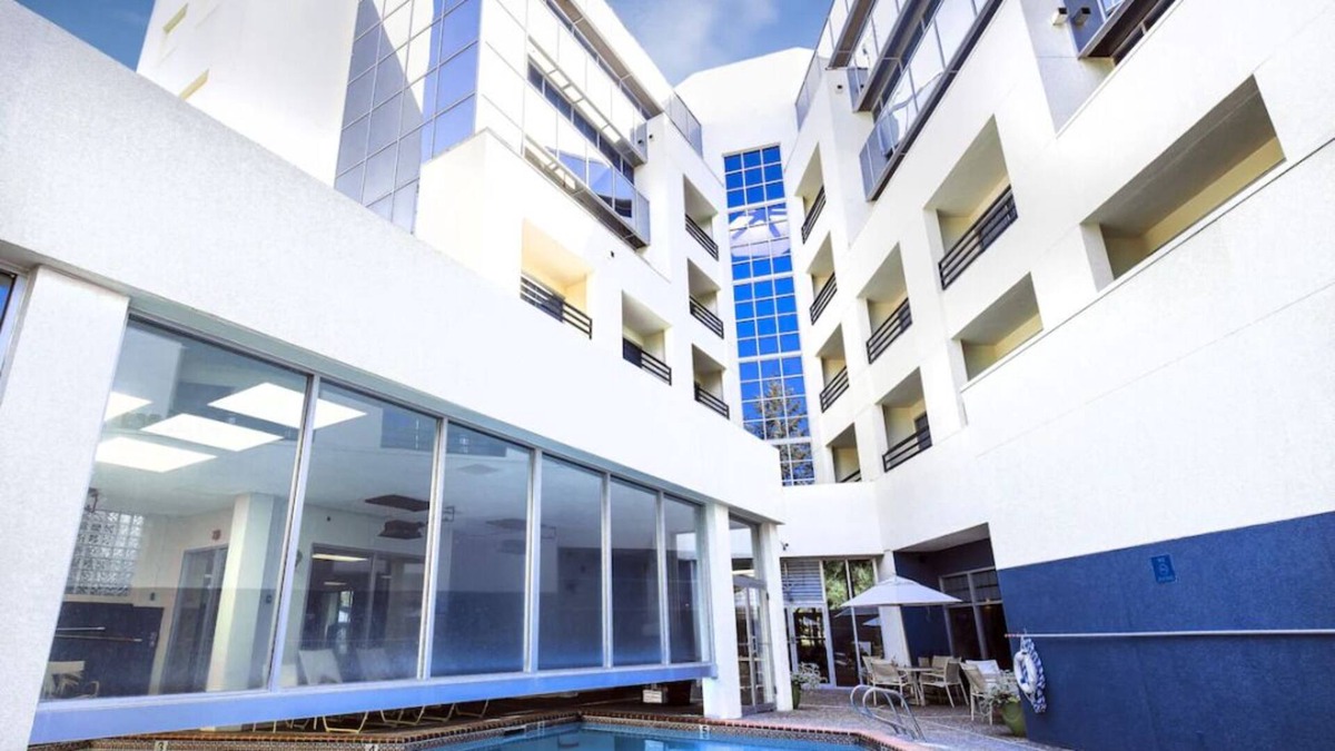 Lake Forest House | For the Whole Family! Onsite Pool, TWO Units, Parking and Shuttle!