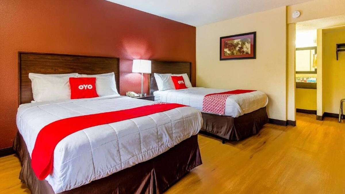 Moline House | For The Whole Family! 4 Relaxing Units, Free Parking, Pets are Allowed
