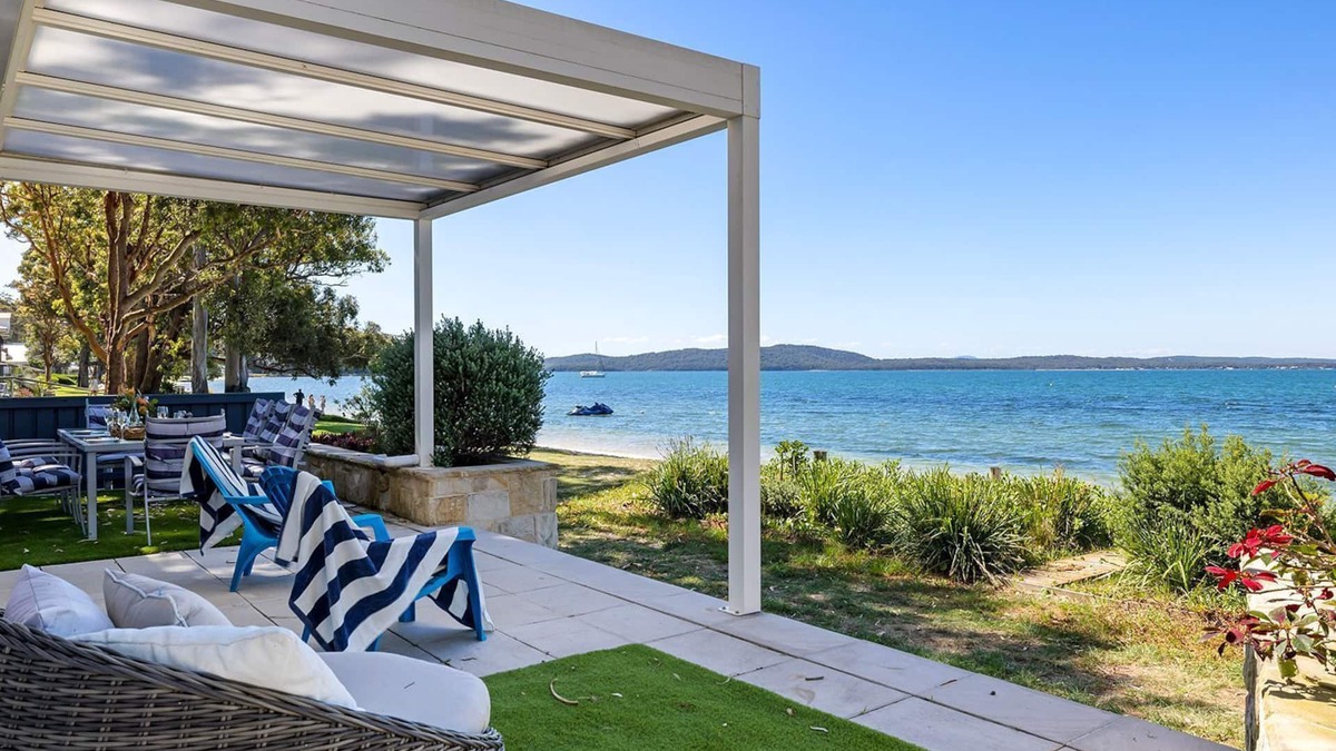 Salamander Bay House | Foreshore Bliss - waterfront luxury accommodation, water views