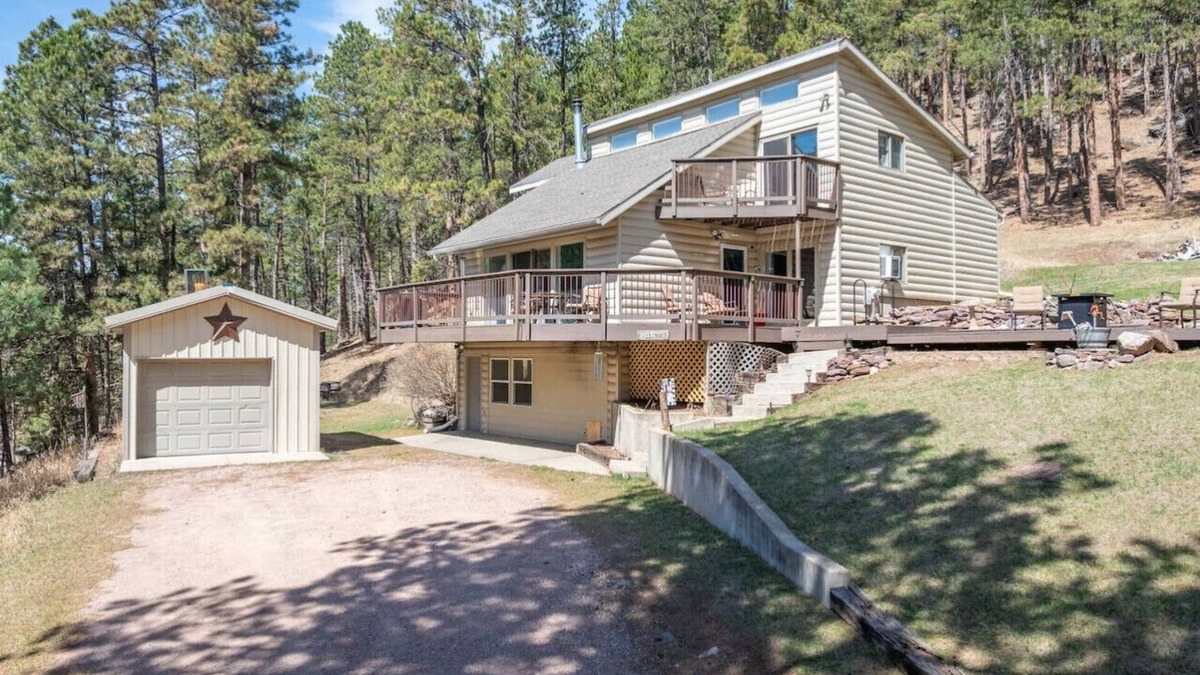 Rapid City Cabin | Forest Cabin, Hottub, 7 beds,