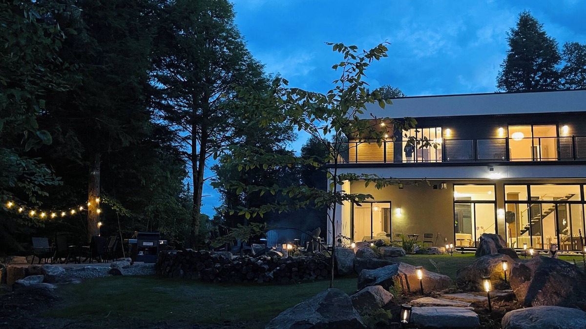La Conception Ski Chalet | forest chalet Nideli| 4 ensuite bedrooms | SPA & Sauna | cozy backyard & bonfire