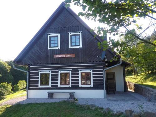 Stupna House | Forest-Edge Chalet in Bohemia