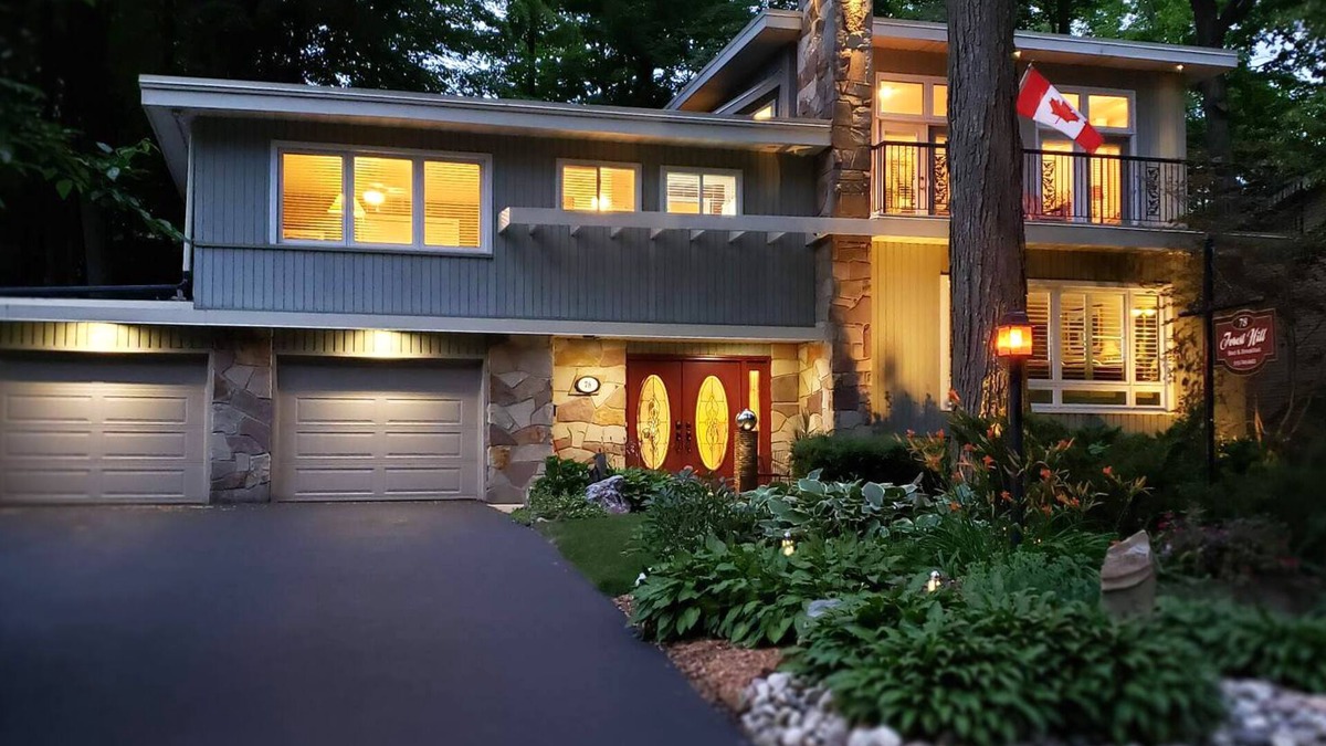 Kitchener Bed & Breakfast | Forest Hill Bed & Breakfast