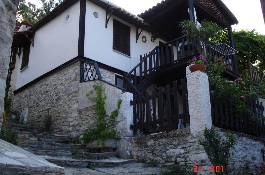 Kazaviti House | Forest house - magnificent sunset & mountain view