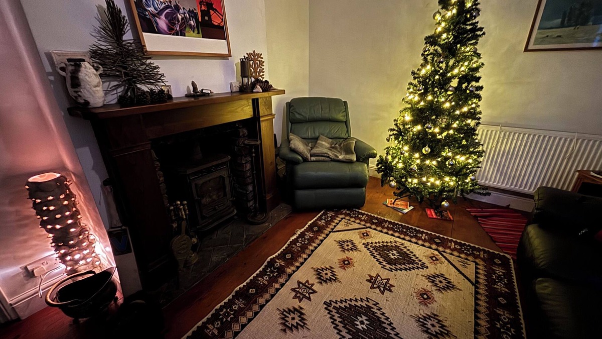 Eastbourne Cottage | Forever Christmas! Take it easy at this unique and tranquil getaway.
