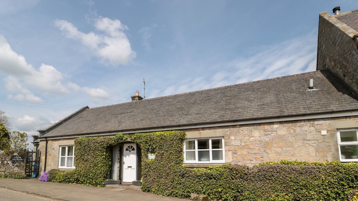 Old Bewick Cottage | FORGE COTTAGE, pet friendly, character holiday cottage in Rothbury
