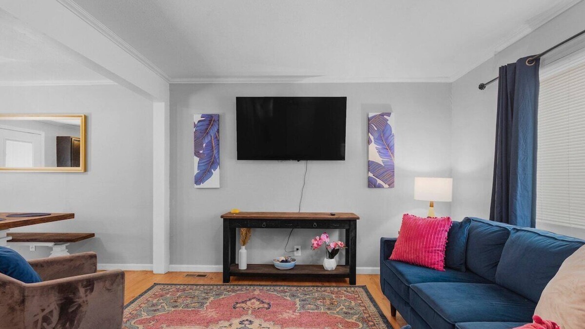 Lupton City House | Forget your worries in this spacious and serene space