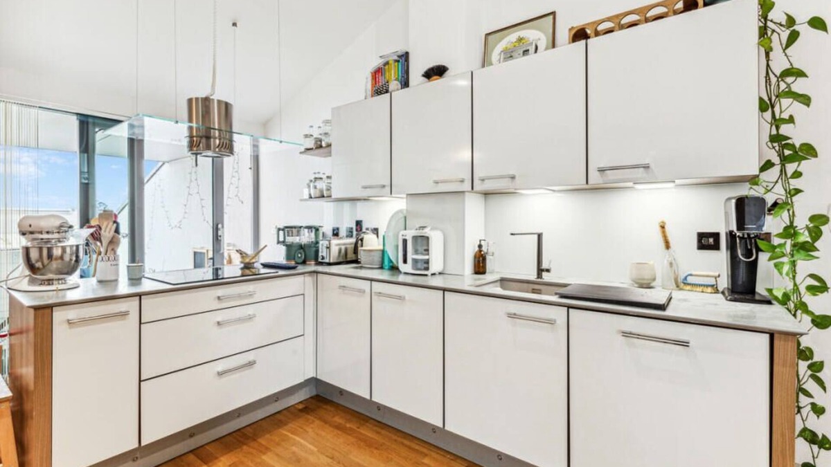 Peninsula Apartment | Former Arsenal Stadium - 2 Bedrooms 2 Bathrooms 2 Balconies