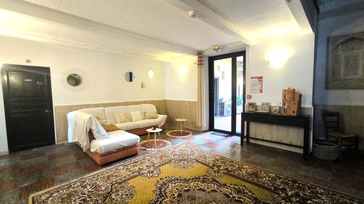 Besseges House | Former Hotel 20 beds for training or friends