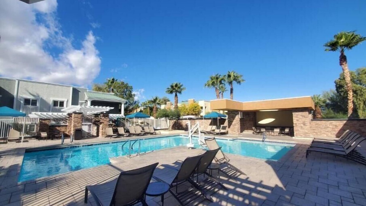 Las Vegas Resort | Formula 1 Las Vegas Grand Prix, 2024 Worldmark Tropicana
