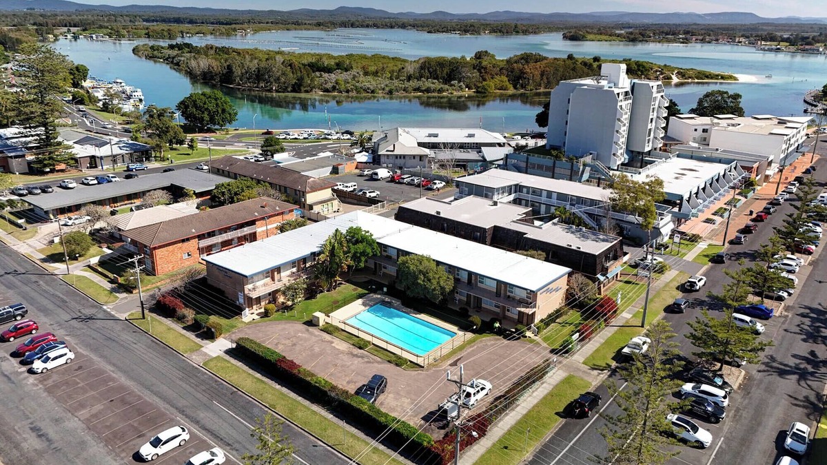 Forster Apartment | Forster Lodge 16: 1 BR, 0.5 BA in Forster, Sleeps 4