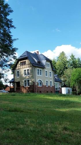 Losheim am See Apartment | Forsthaus Hausbach - Ferienwohnung Hirsch