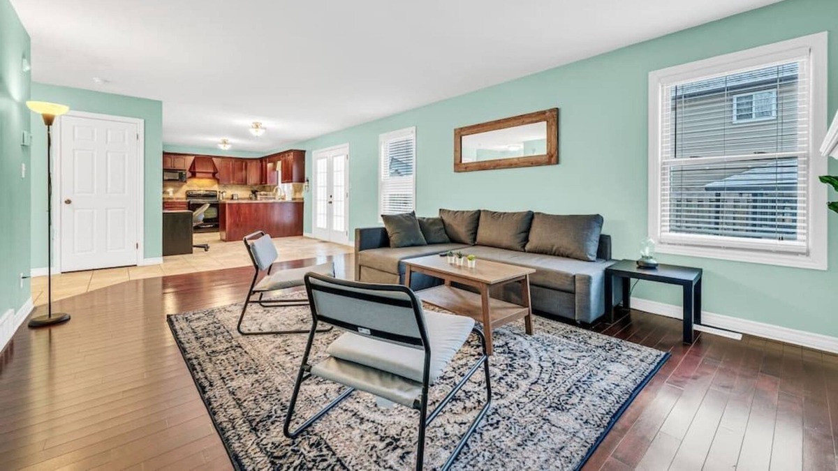 Crystal Beach House | Fort Erie Home · 3 Bdrm 2.5 Bth, Near Falls, Crystal Beach, Buffalo