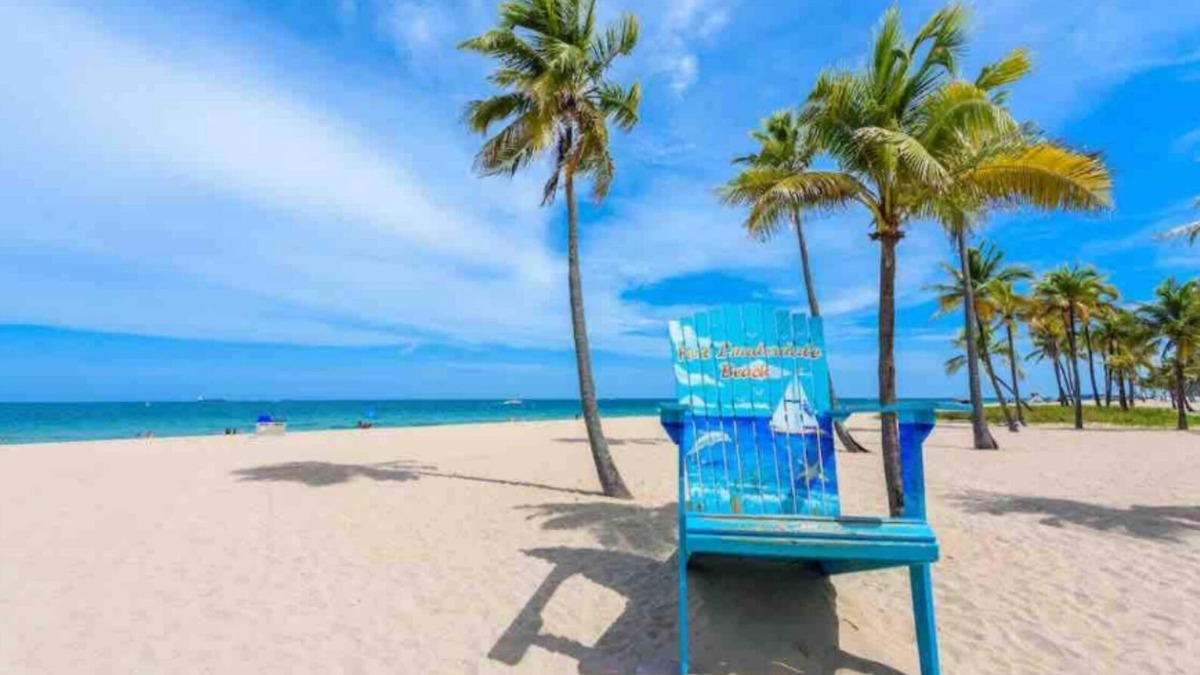 Harbordale House | Fort Lauderdale Harbourside Flats#3 - Centrally Located!