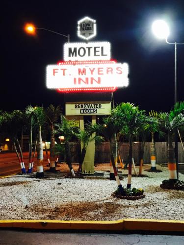 Maravilla Hotel | Fort Myers Inn