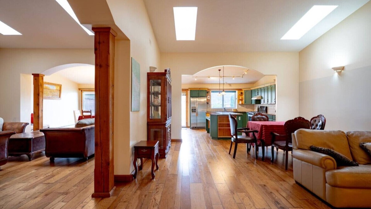 Langley House | Fort Wine Manor: Entire Private Estate Home