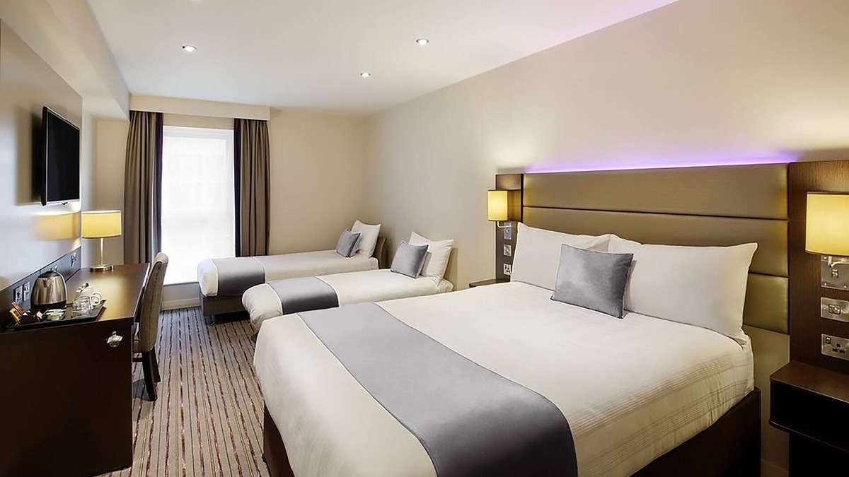 Ainley Top Hotel | Fortune Huddersfield, Sure Hotel Collection by Best Western