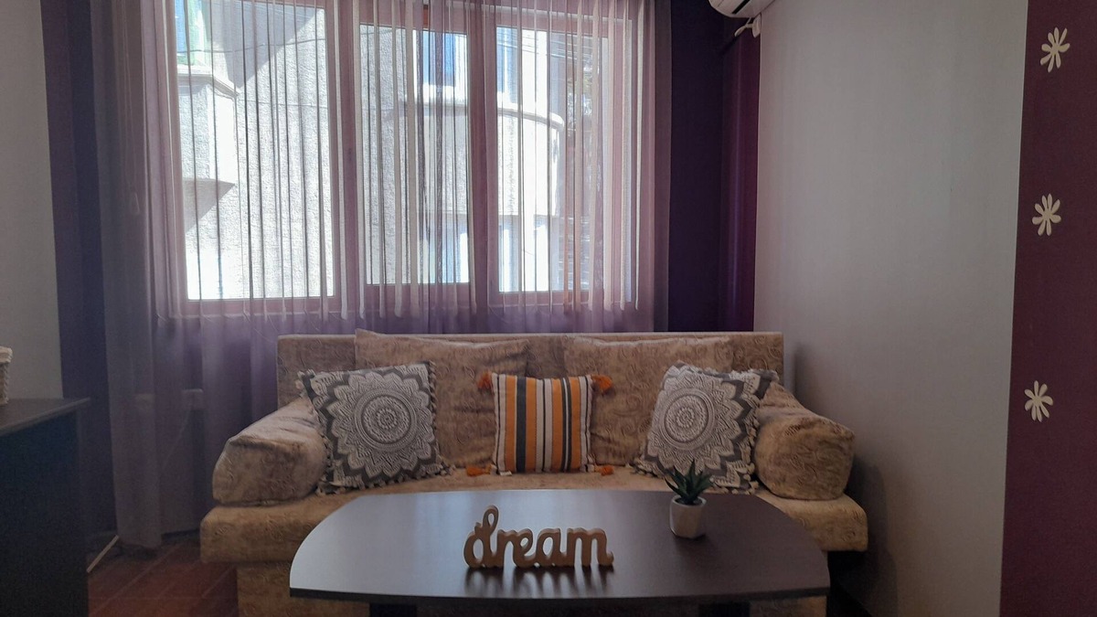 Dragijevo Apartment | Fotiadis boutique purple room