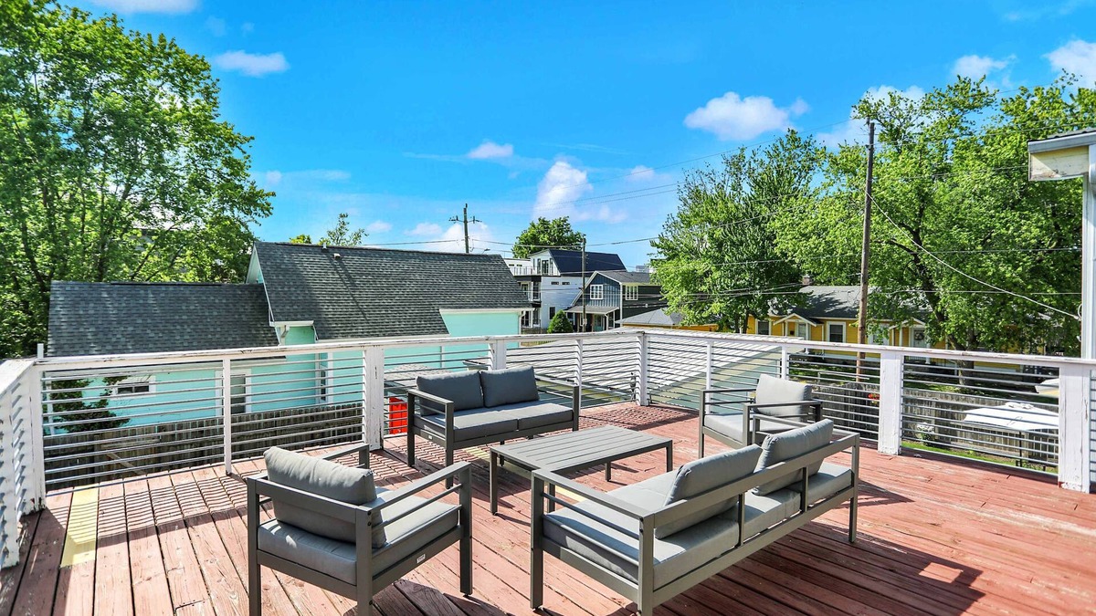 Fountain Square House | Fountain Square Gem w/Rooftop Patio & Fire Pit