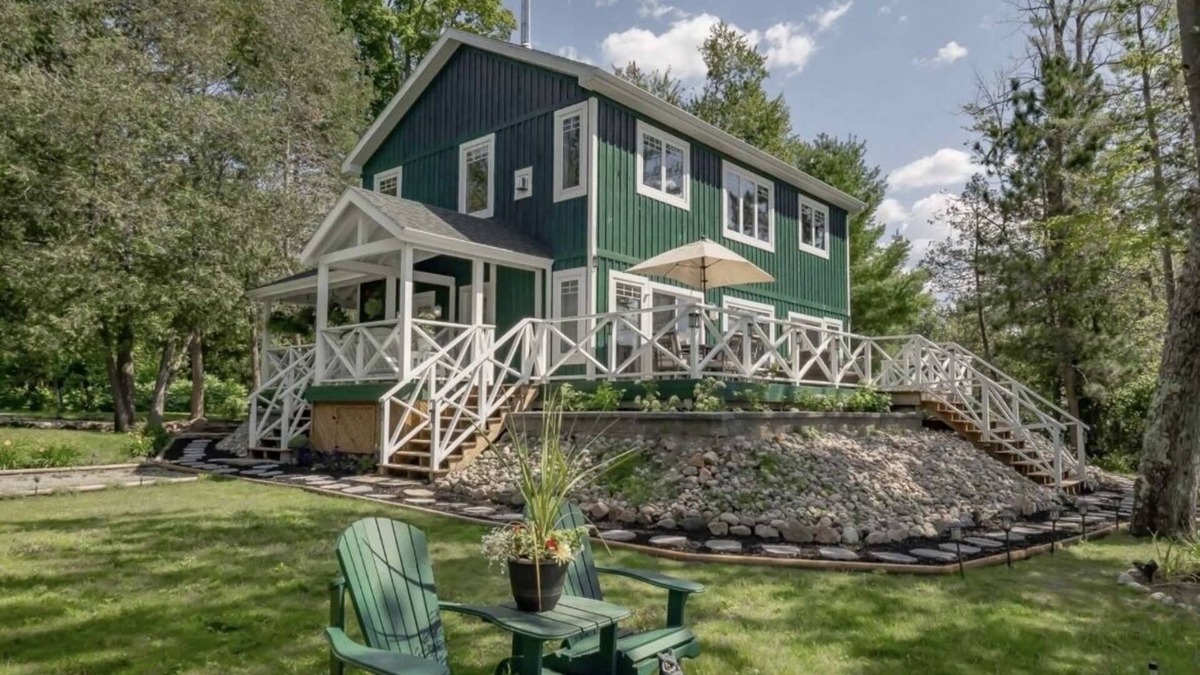 Muskoka Lakes House | Four bedroom cottage on Lake Muskoka