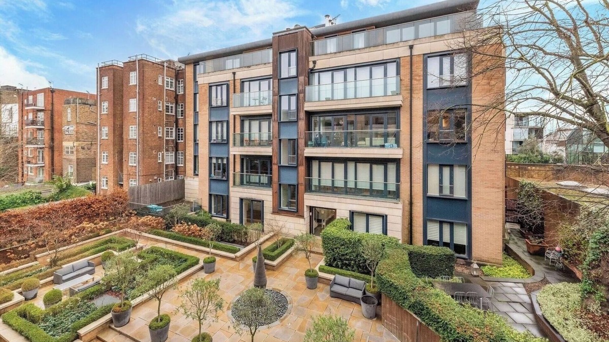 Camden Town with Primrose Hill House | Four Bedroom Dream and Graeat WiFi
