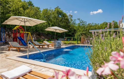 Grubine House | Four-Bedroom Holiday Home In Grubine