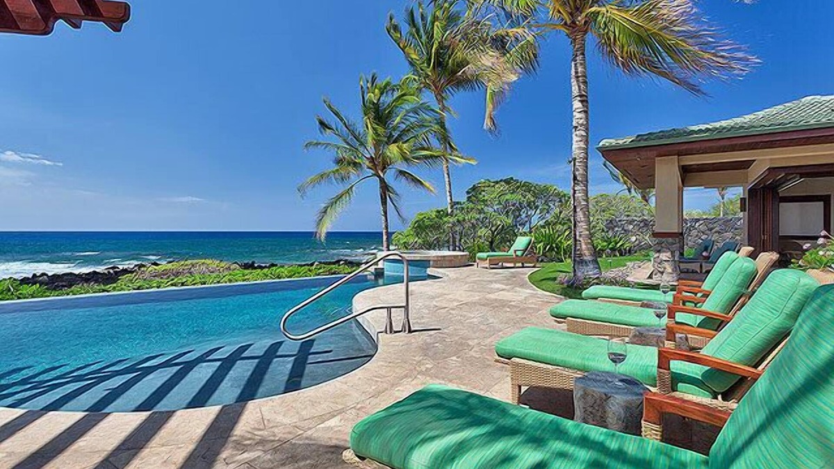 Waikoloa House | Four Bedroom Oceanfront Estate at Naupaka Place at Waikoloa Beach!