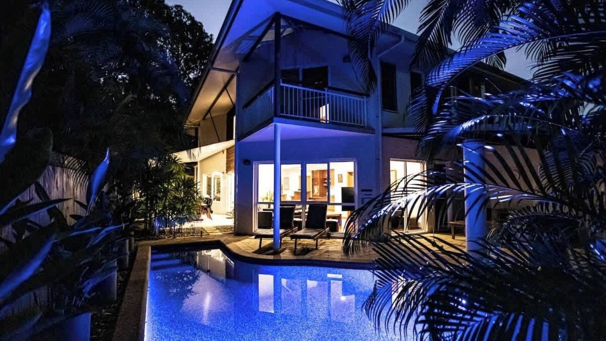 Port Douglas House | Four Mile Beach Retreat - Port Douglas Villa