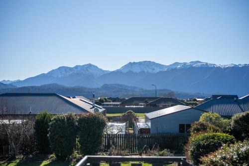 Te Anau House | Four Peaks on Matai - Te Anau Holiday Home