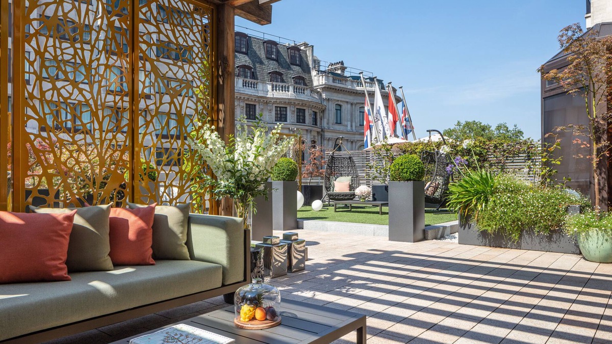 Mayfair Hotel | Four Seasons Hotel London at Park Lane