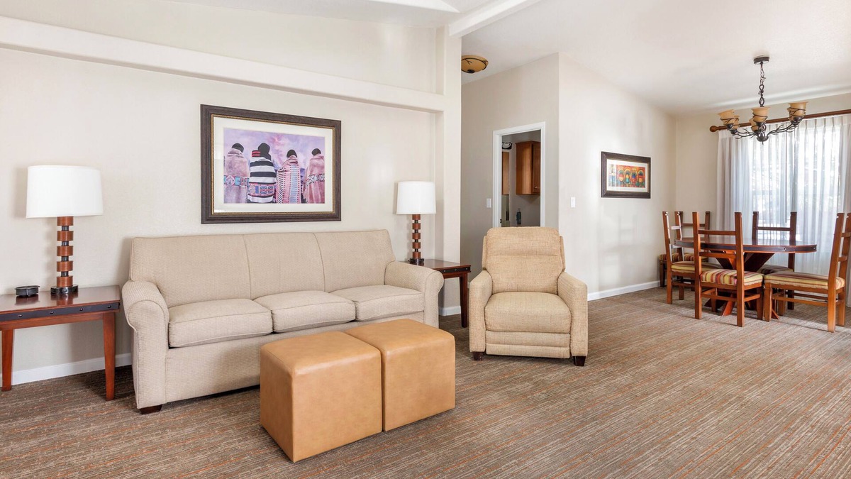 Pinetop Resort | Four Seasons of Fun! Near Hiking, Fishing, Skiing, Golf