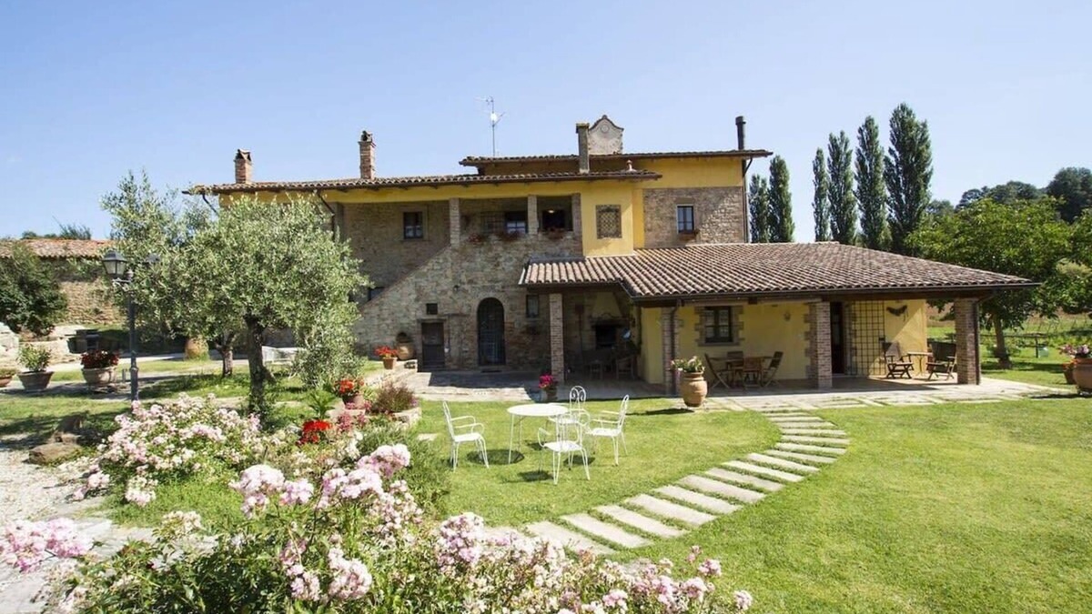 Bivio Lugnano Villa | Four Seasons Villa Close to Art Cities of Umbria