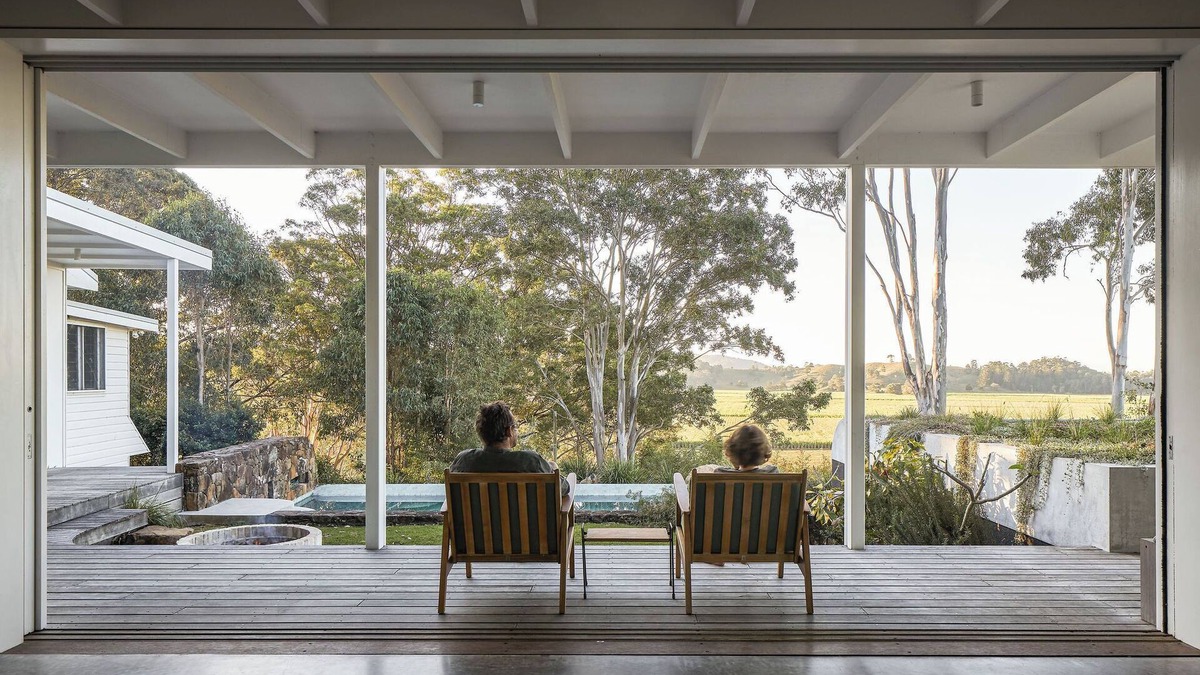Crabbes Creek House | Four Winds! Architecturally renovated & designed with Pool and Panoramic Views