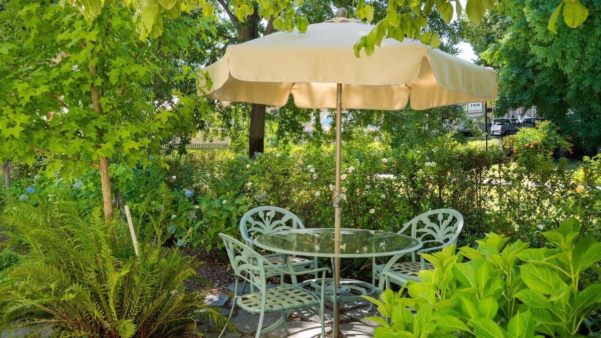 Sutter Creek Apartment | Fox Den | Main St. Food, Wine & More! Dog Friendly