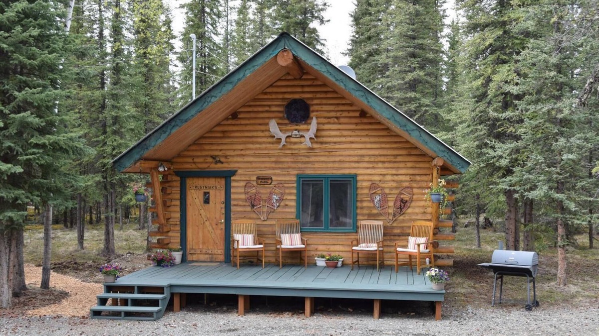 Tok House | Fox 'n Fireweed Cabins